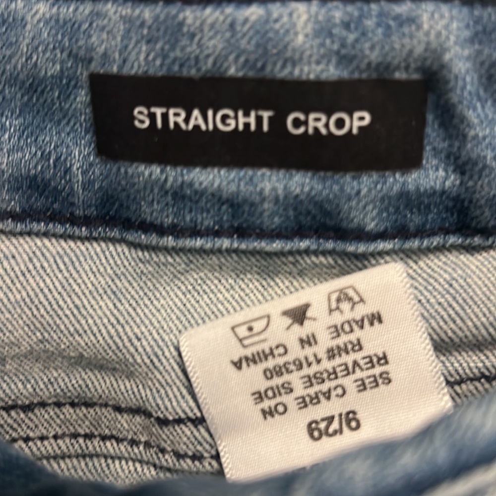 JUDY BLUE Distressed Straight Cropped Jeans Size 9/29 — gently worn - Picture 11 of 11